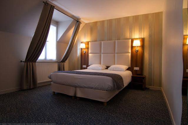 Logis Hotel Du Chateau Combourg Ngoại thất bức ảnh