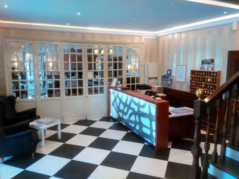 Logis Hotel Du Chateau Combourg Ngoại thất bức ảnh